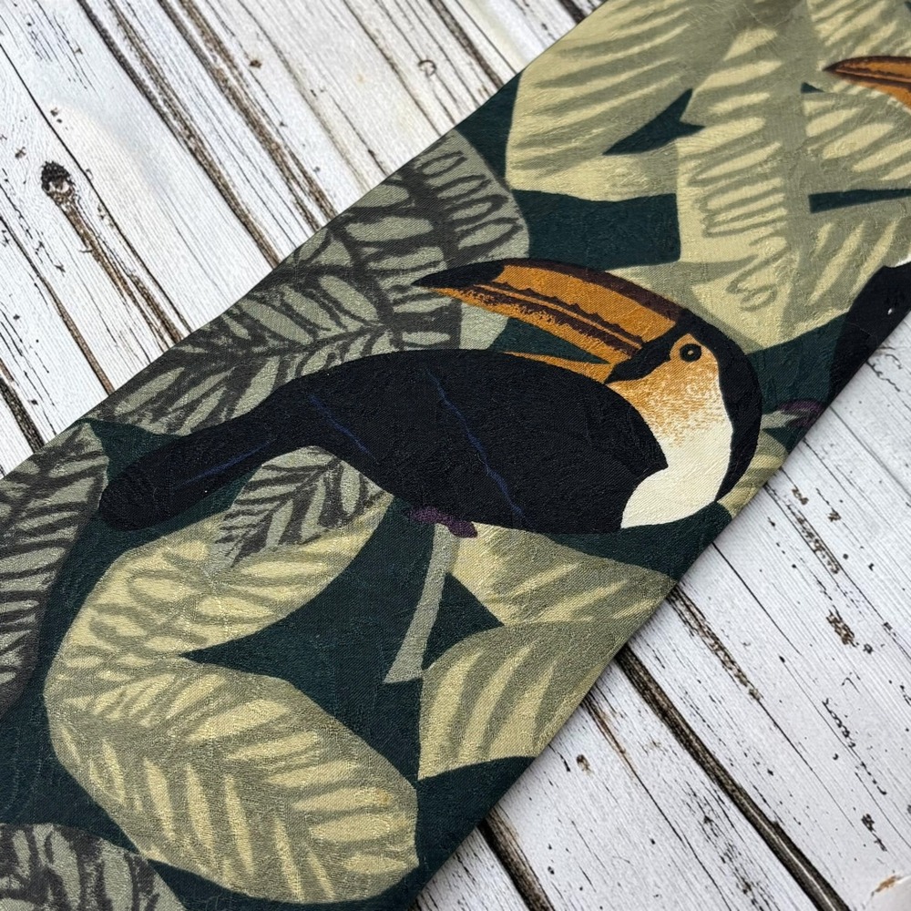 Vintage Necktie Robert Stock Green Black Sandwashed Silk Toucan Tropical 3.5x55"
